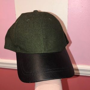 Green GUESS hat with leather brim